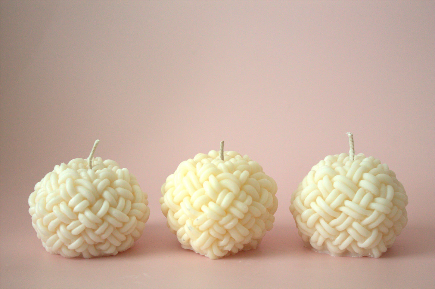 Woolen Ball Soy Candle