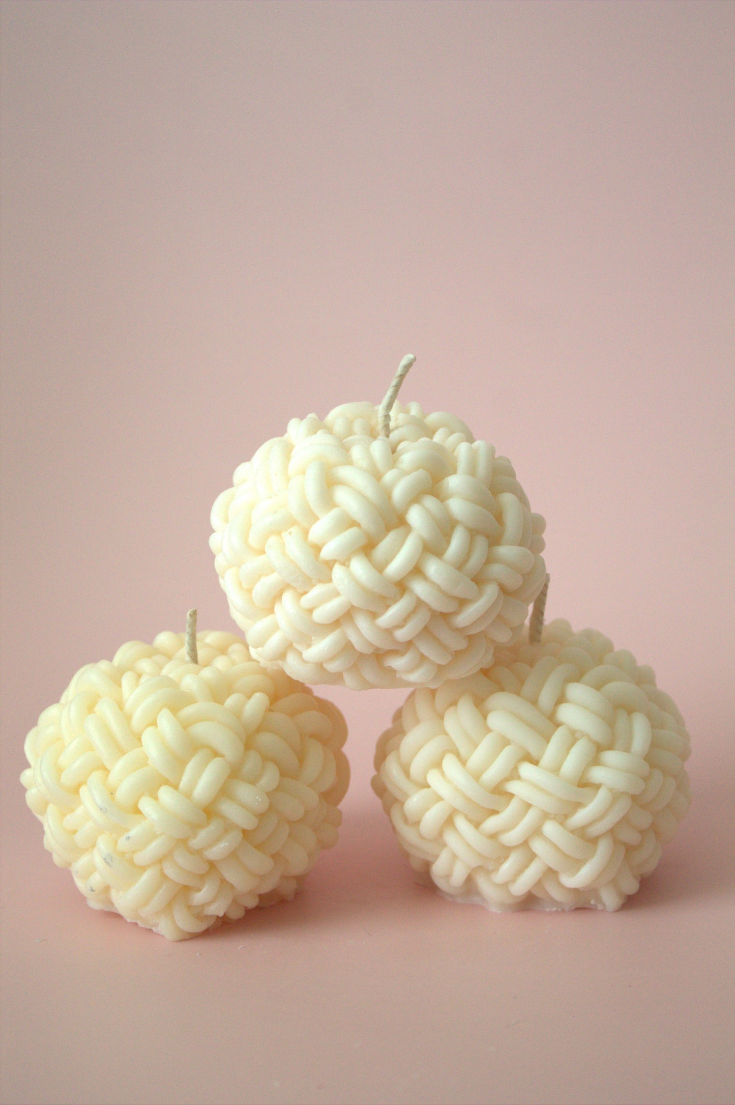 Woolen Ball Soy Candle
